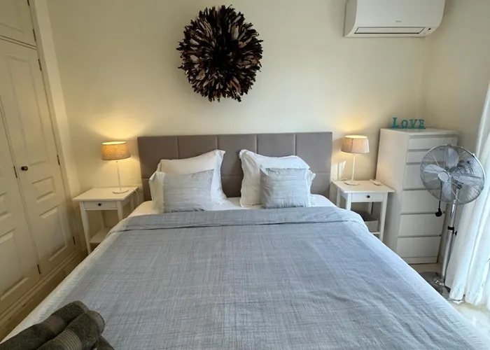 Sunset Rooftop Terrace 아파트