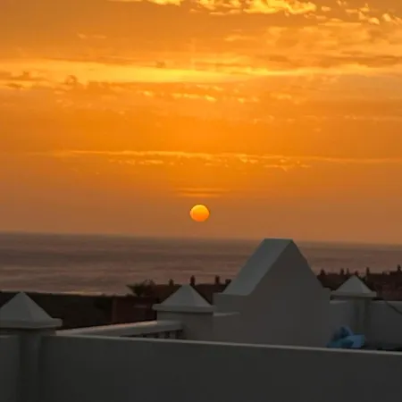 Sunset Rooftop Terrace Apartmán *