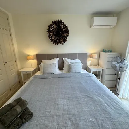 Sunset Rooftop Terrace Apartmán